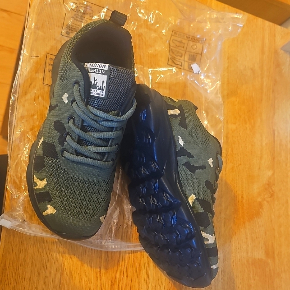 Green Camouflage Sneakers